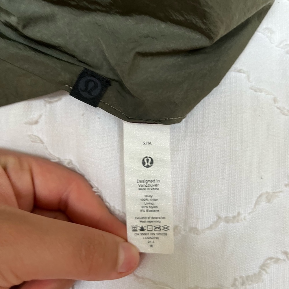 Lululemon hat - Picture 2 of 4